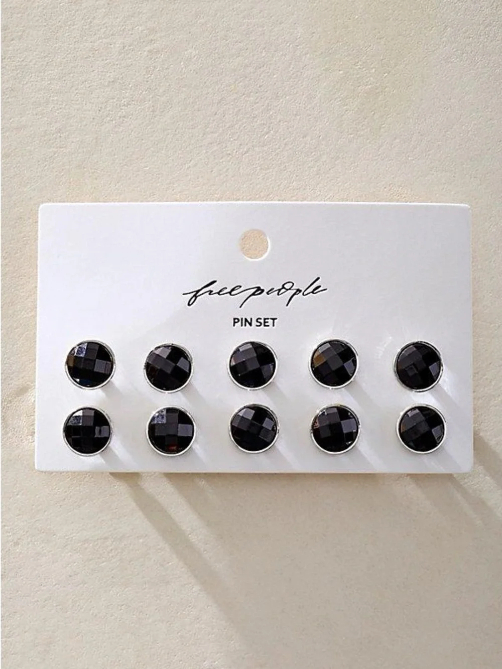 1495. FREE PEOPLE pin set in Black NWT $25